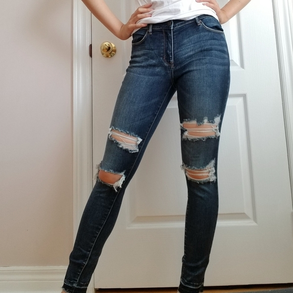 Ripped Skinny Jeans - Picture 2 of 4